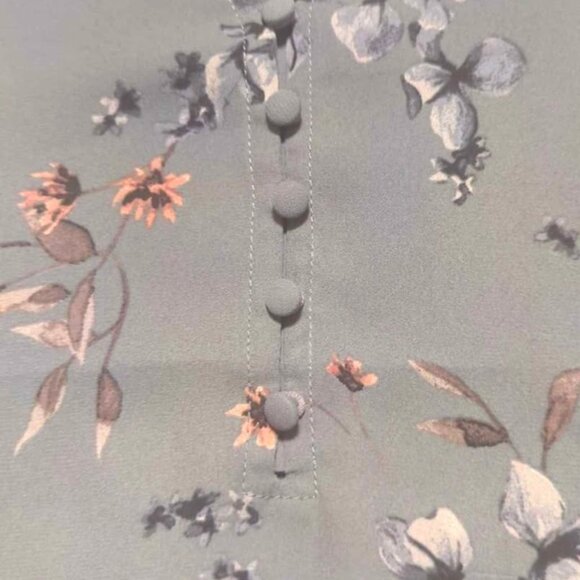 Flower blue beautiful short sleeve blouse top/ extra large/ buttons - Picture 2 of 3